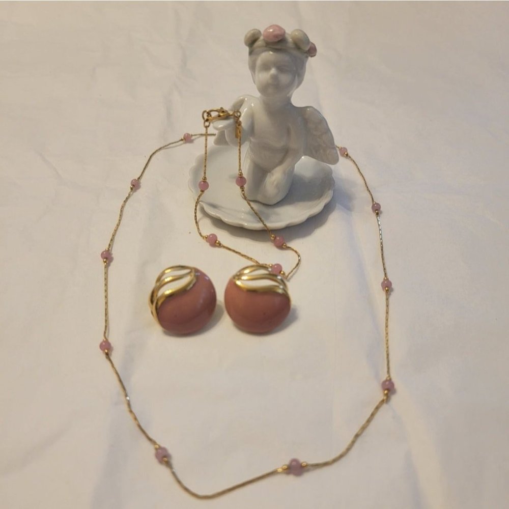 Beautiful Vintage Gold And Pink Monet Jewelry Set